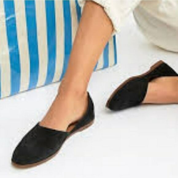 BRAND NEW LUCKY BRAND HARPING  NUBUCK SLIP-ON FLAT - Picture 1 of 13